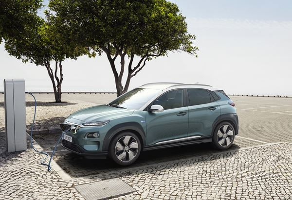 Le SUV urbain Hyundai Kona se met à l'électrique