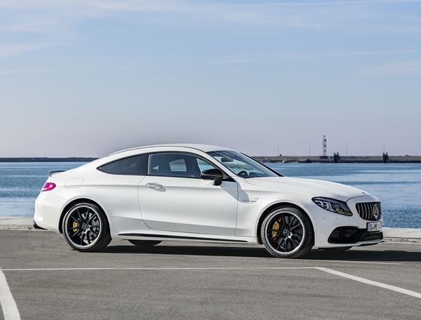 La Mercedes-AMG C 63 S embarque un moteur V8 biturbo de 510 ch