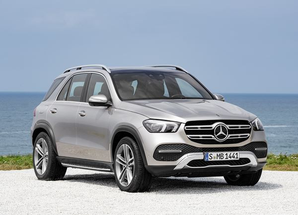 Le SUV haut de gamme Mercedes-Benz GLE restylé embarque des innovations