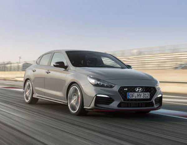 La Hyundai i30 Fastback N haute performance adore les virages serrés