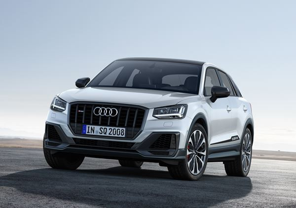 L'Audi SQ2 affiche une calandre octogonale divisée par huit doubles barres verticales
