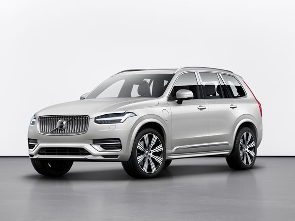 Le grand SUV Volvo XC90 restylé s'offre de subtiles retouches