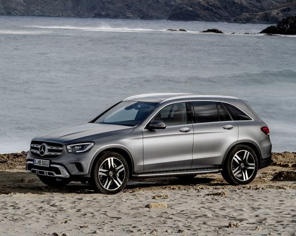 Le SUV Mercedes-Benz GLC affiche une allure marquante