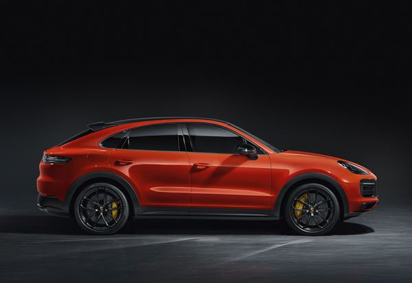 Le Porsche Cayenne Coupé adopte une ligne de toit plongeante