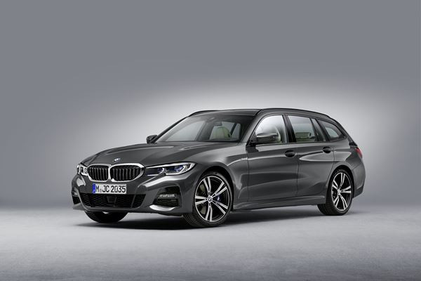 La BMW Série 3 Touring affiche une allure athlétique