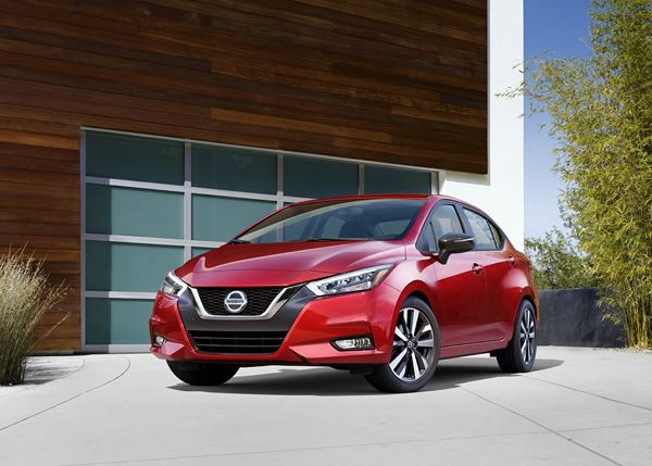 La berline tricorps Nissan Versa s’adapte aux goûts des clients américains