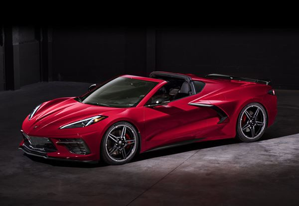 La Chevrolet Corvette Stingray Cabriolet adopte une configuration à moteur central