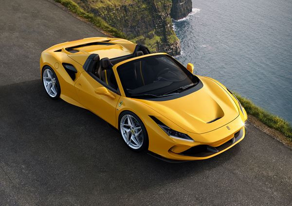 Ferrari F8 Spider: une décapotable à moteur central arrière V8 de 720 ch