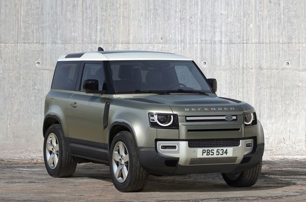 Le Land Rover Defender reprend la piste