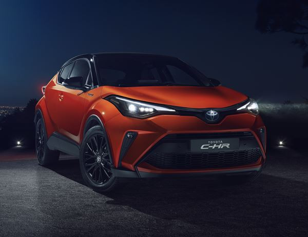 Le Toyota C-HR restylé propose deux motorisations hybrides