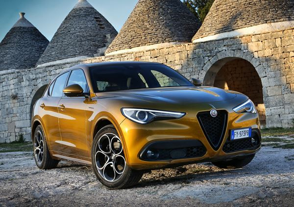 Le SUV sportif Alfa Romeo Stelvio bénéficie d'améliorations technologiques