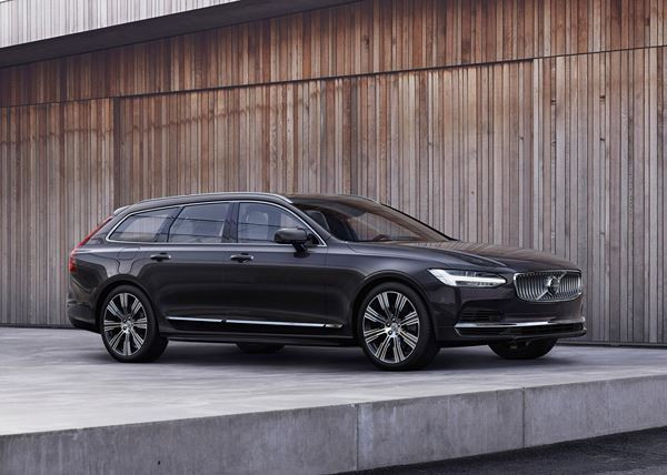 Le grand break Volvo V90 s'offre un design très légèrement revisité