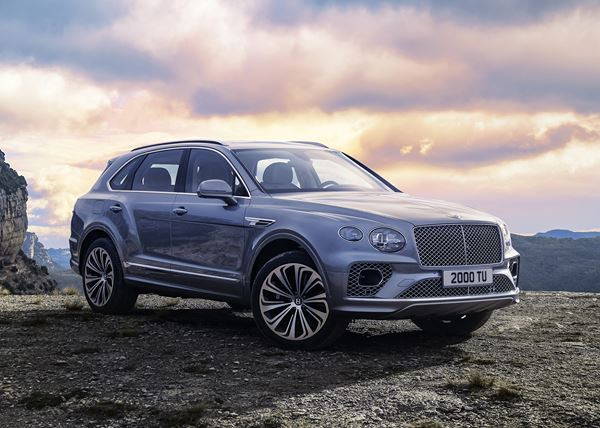 Le SUV de luxe Bentley Bentayga bénéficie de retouches stylistiques