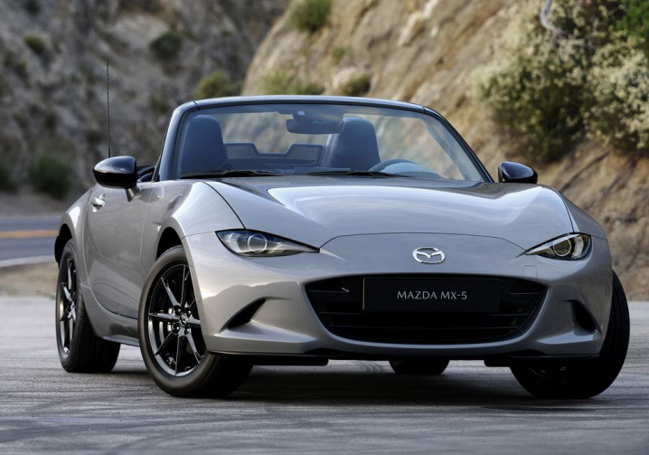 Le roadster biplace Mazda MX-5 s'offre quelques évolutions stylistiques