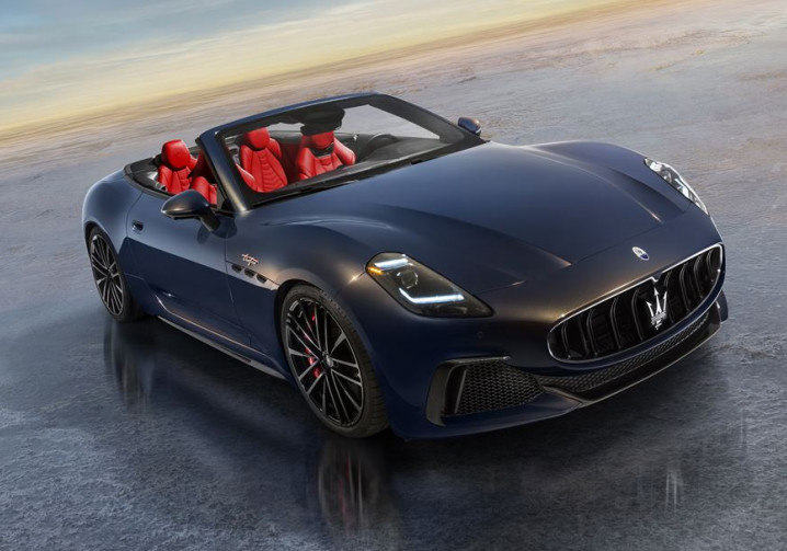 La Maserati GranCabrio affiche les performances d'une voiture de sport