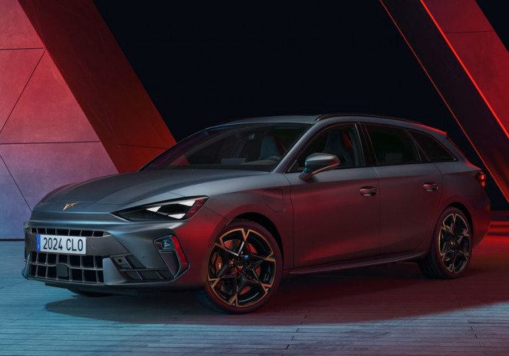 Le break Cupra Leon Sportstourer affiche l'ADN sportif de la marque avec un visage revu