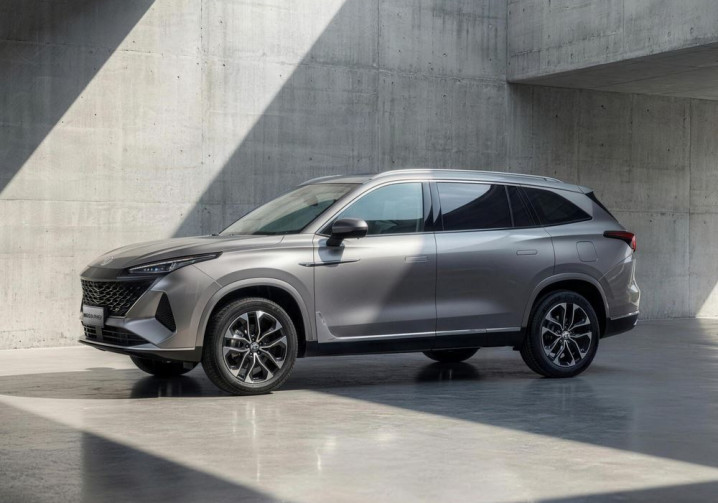 Le grand SUV MGS9 propose sept places sur trois rangées de sièges