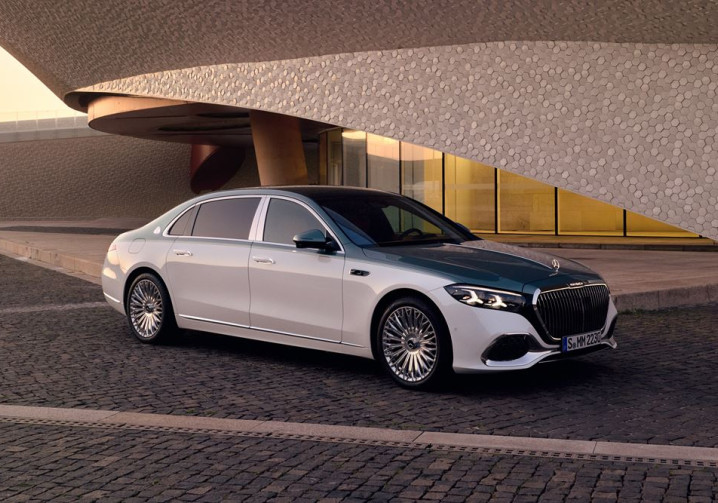 La limousine de luxe Mercedes-Maybach Classe S reçoit une mise à jour complète