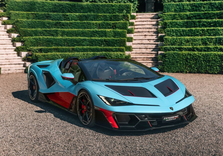 La Lamborghini Fenomeno Roadster embarque un bloc V12 hybride développant 1080 ch