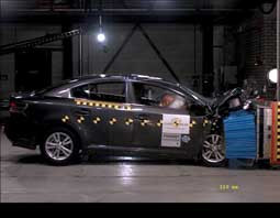 La Toyota Avensis obtient 5 étoiles au crash test Euro NCAP