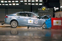 La Jaguar XF obtient quatre étoiles sur cinq possibles à l'Euro NCAP