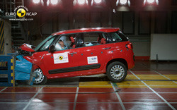 La Fiat 500L obtient cinq étoiles aux crash-tests de l'Euro NCAP