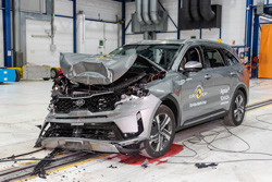 Le grand SUV Kia Sorento obtient cinq étoiles aux crash-tests Euro NCAP