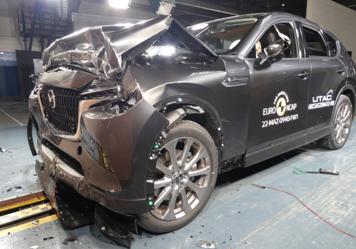 Le SUV Mazda CX-60 obtient cinq étoiles aux crash-tests Euro NCAP 2022