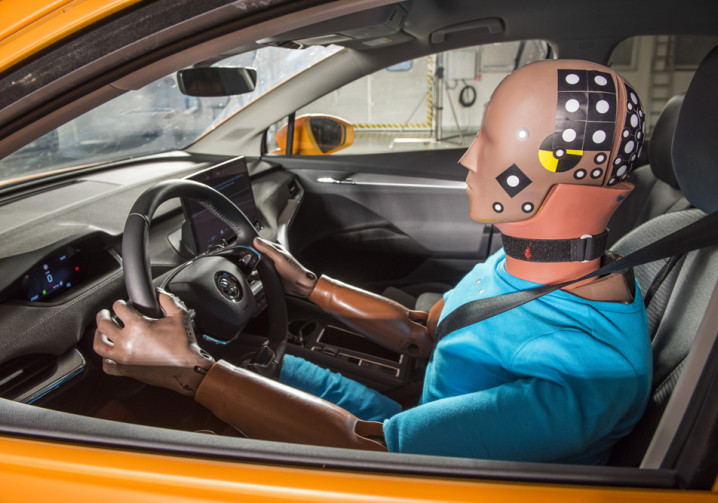 Des tests et des simulations internes en amonts des crash-tests Euro NCAP