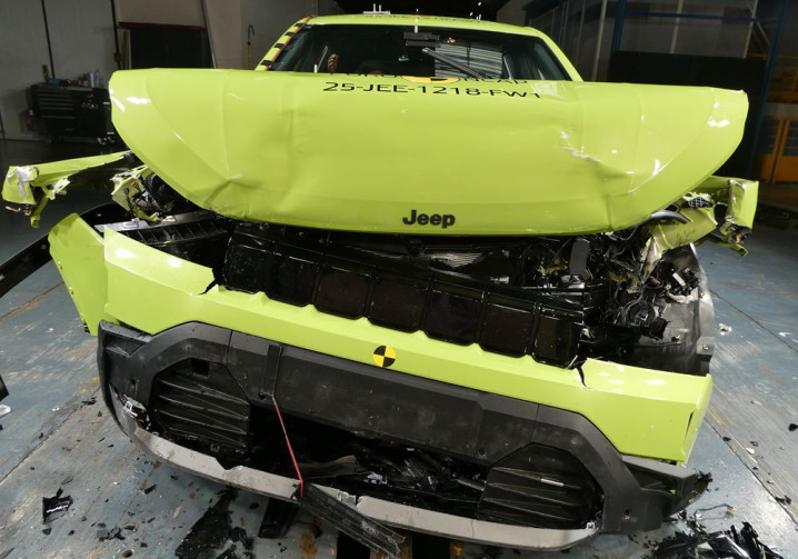 Le SUV Jeep Compass obtient quatre étoiles sur cinq possibles aux crash-tests Euro NCAP 2025