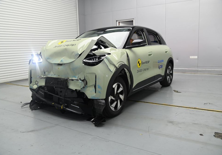 La Geely E2 obtient la note de cinq étoiles aux tests Euro NCAP dans le cadre du protocole d'évaluation 2026