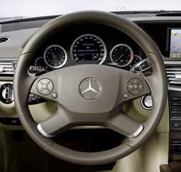 Comment fonctionne le rappel de limitation de vitesse de la Mercedes Classe E ?