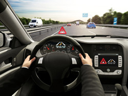 Le système d’alerte « véhicule à contresens » alerte le conducteur circulant à contresens