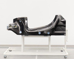 Une architecture en fibre de carbone pour les supercars hybrides McLaren