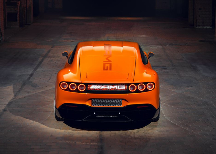 Le concept de coupé quatre portes AMG GT XX embarque un programme technologique électrique d'avant-garde