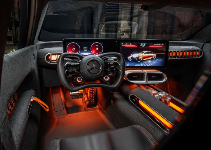 Le concept de coupé quatre portes AMG GT XX embarque un programme technologique électrique d'avant-garde