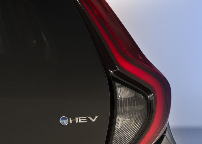 Le crossover urbain Toyota Aygo X hybride passe à l'hybride auto-rechargeable