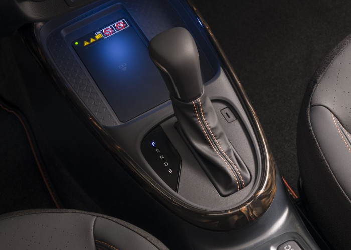 Le crossover urbain Toyota Aygo X hybride passe à l'hybride auto-rechargeable