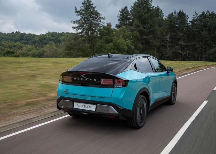 La Nissan Leaf électrique affiche un style fluide de crossover aérodynamique affûté