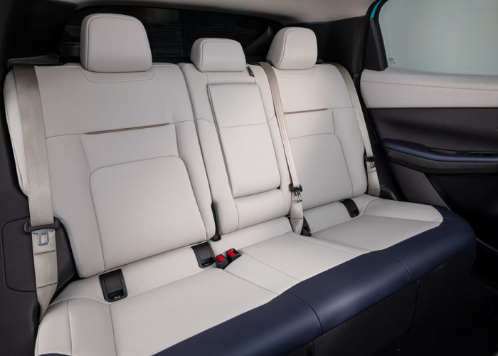 La Nissan Leaf électrique affiche un style fluide de crossover aérodynamique affûté