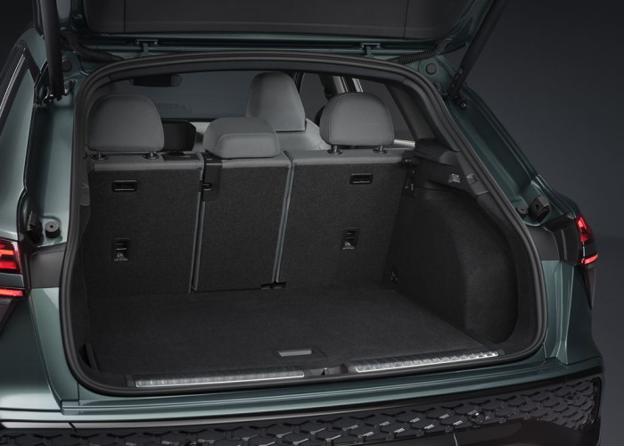 Le SUV compact Audi Q3 de troisième génération fixe de nouveaux standards en matière d'éclairage