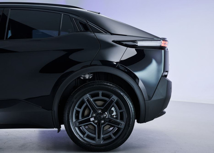Le SUV compact électrique Subaru Uncharted revendique jusqu'à 585 km d'autonomie