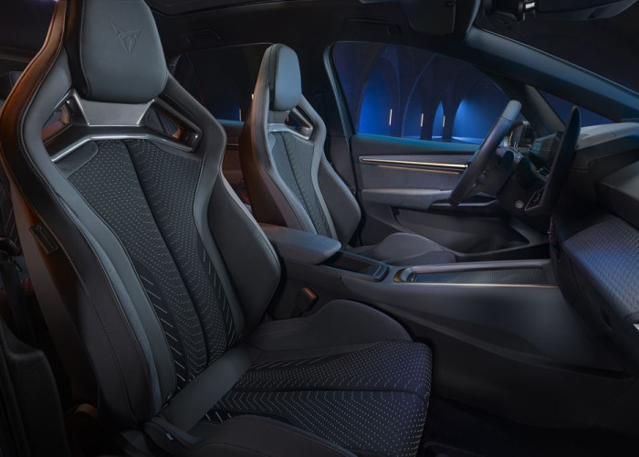 La Cupra Born électrique restylée affiche un design percutant