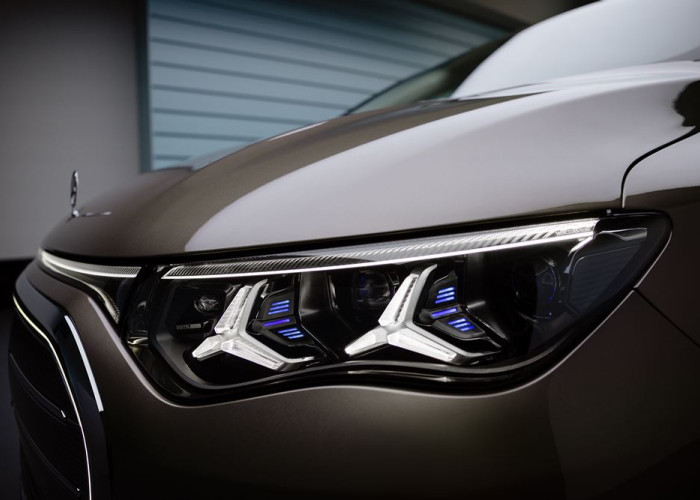 Le Mercedes VLE électrique combine une conduite de limousine et la polyvalence d'un grand monospace