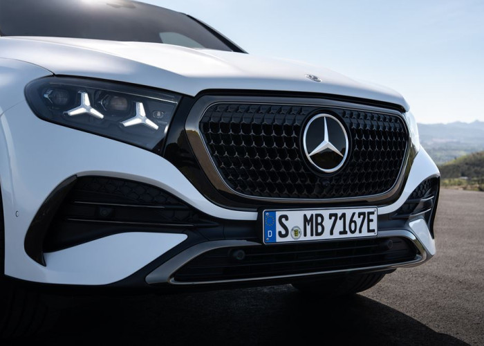Le Mercedes-Benz GLE Coupé affiche une ligne dynamique avec des vitres latérales allongées