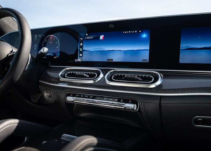 Le Mercedes-Benz GLE Coupé affiche une ligne dynamique avec des vitres latérales allongées