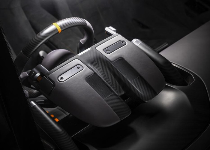 La McL 6GT puise son inspiration dans le projet de supercar inachevé McLaren M6GT