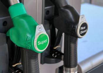L’hybride essence rechargeable roule en électrique une cinquantaine de kilomètres en 2022