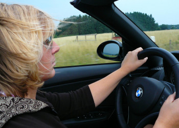 Le prix de l’assurance auto dépend directement et indirectement de l’assuré