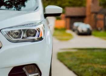 Assurance auto : comment trancher entre formule au tiers et tous risques ?